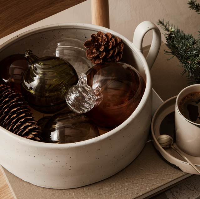 Versatile bowl for the dining table