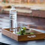 Tray with characteristic grating
